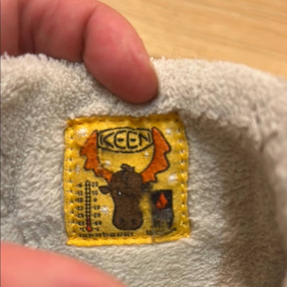 Keen Cozy Cream Fleece Lined Boots - Picture 2 of 6